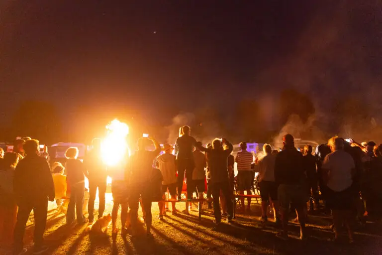 KASTENWAGENTREFFEN - Feuershow